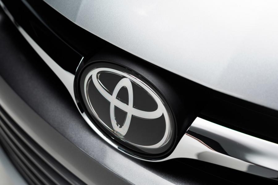  Toyota Camry 2015 года  (фото 52 из 78)